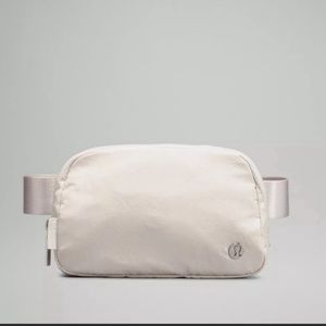 NWT Mini Belt bag - Lululemon